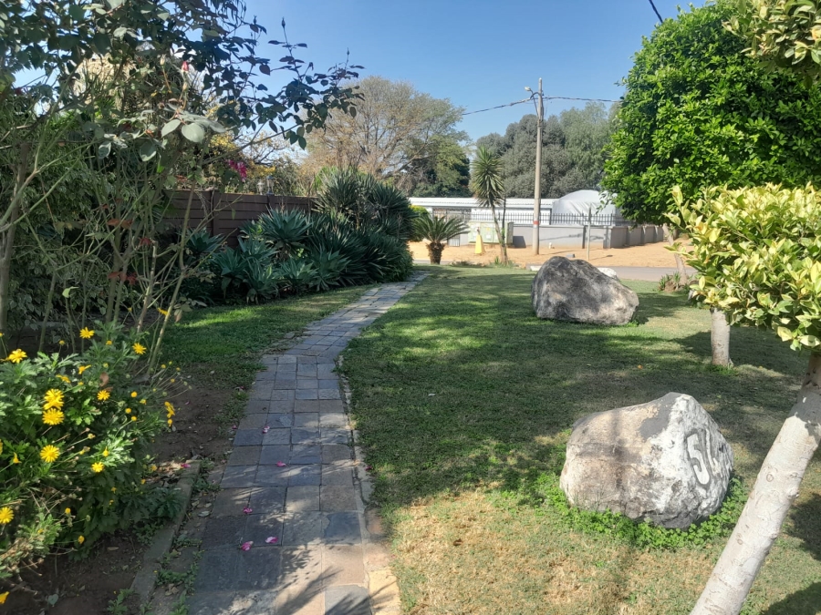 4 Bedroom Property for Sale in Oos Einde North West